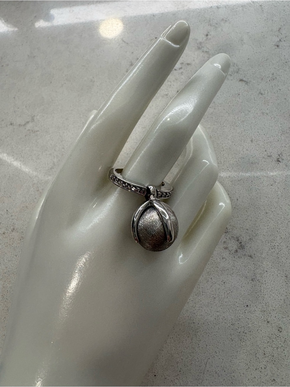 Silver Pendant Ring with Moving Orb Charm - Size 8.5